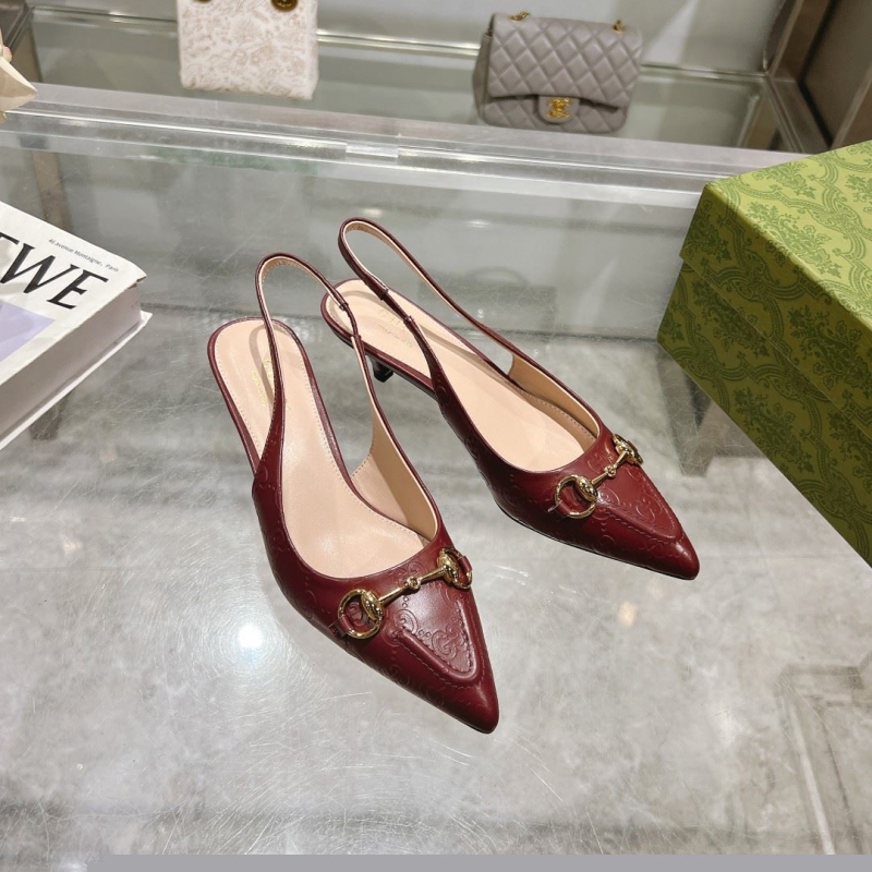 G*u*i sandals